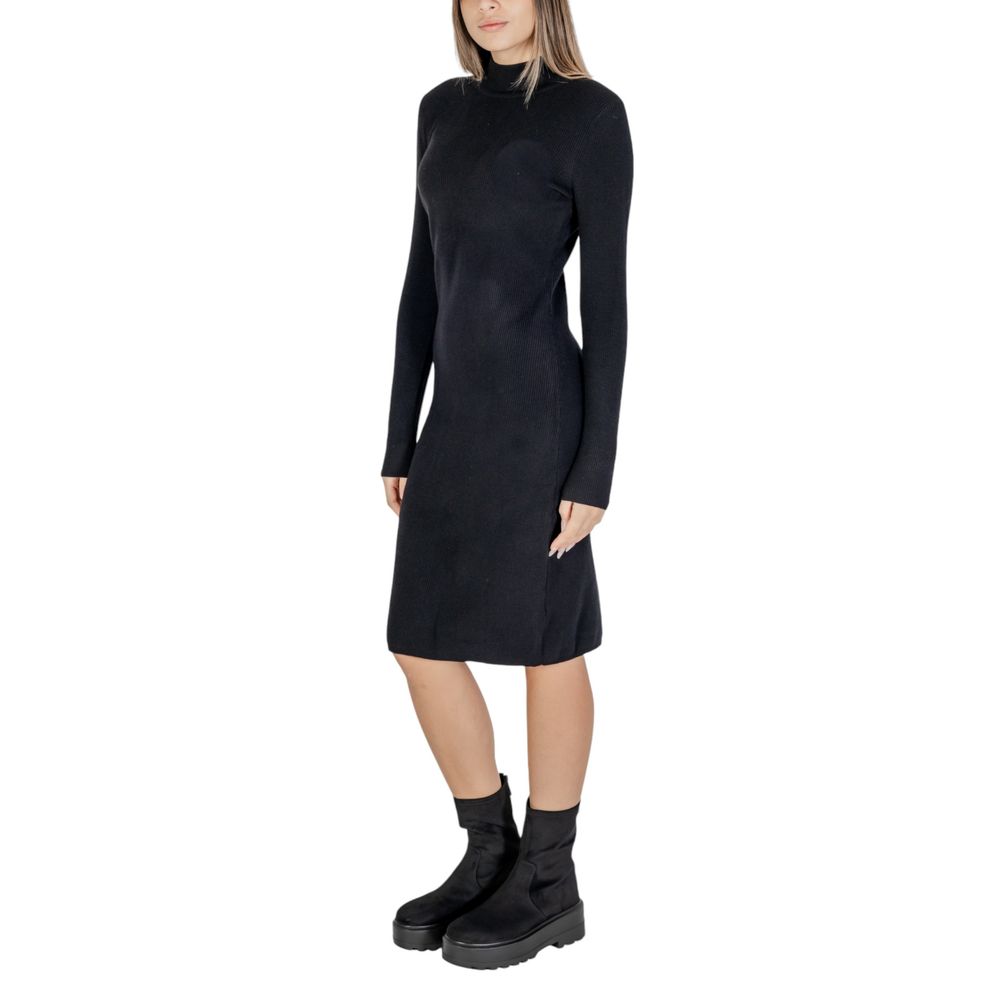 Cleré Black Viscose Midi Dress
